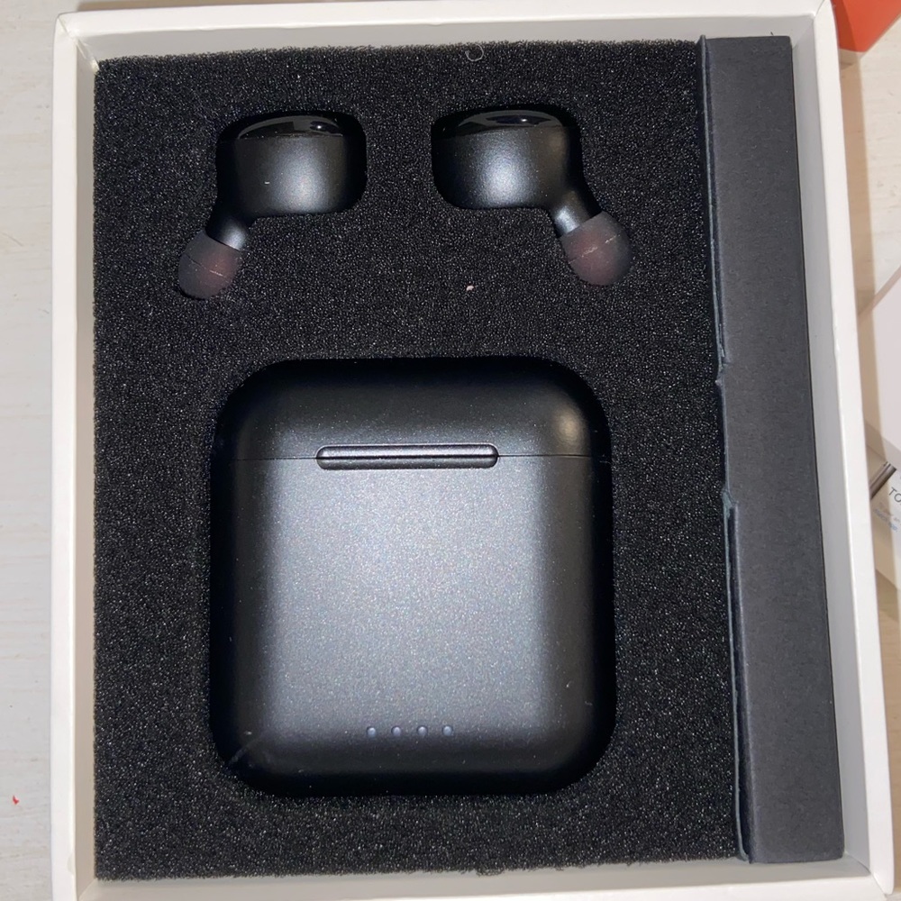 Wireless Earbuds - image 3